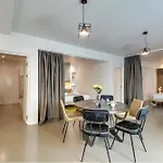 Modern And Eclectic 3Bd Duplex In Le Marais!