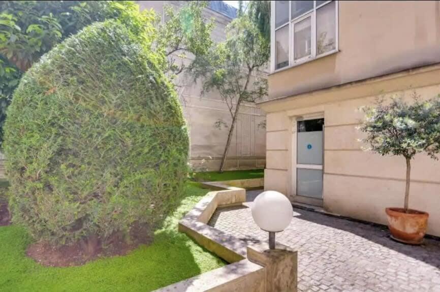 Modern And Eclectic 3bd Duplex In Le Marais! Appartamento Parigi