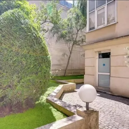 Modern And Eclectic 3bd Duplex In Le Marais! Appartamento Parigi