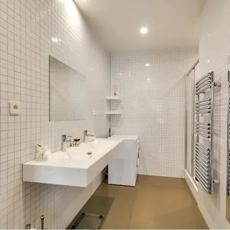 Appartamento Modern And Eclectic 3bd Duplex In Le Marais!